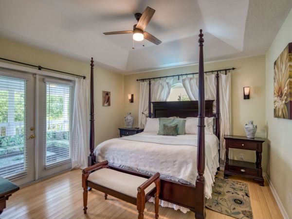 St. Augustine Home 1028056