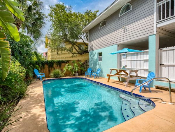 St. Augustine Home 1028056