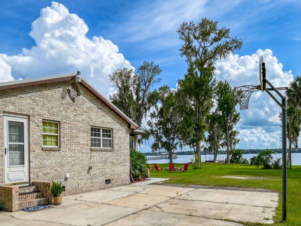 St. Augustine Home 1028060