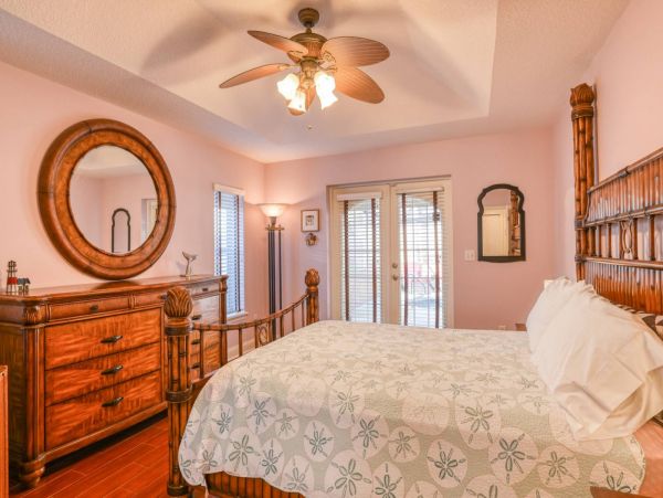 St. Augustine Home 1028062