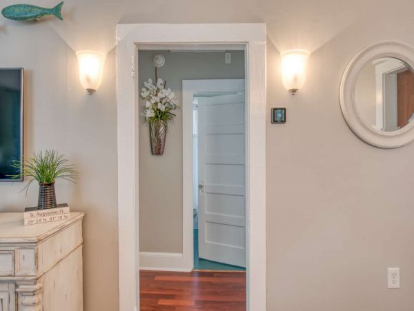 St. Augustine Home 1028063