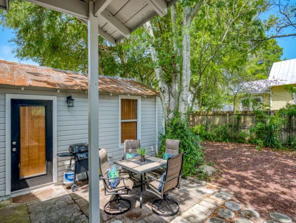 St. Augustine Home 1028063
