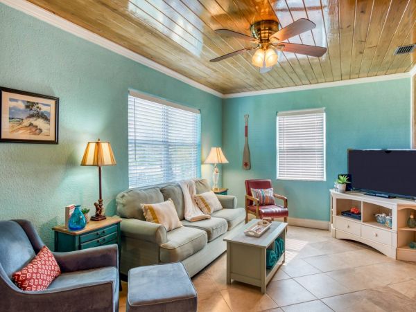 St. Augustine Home 1028064