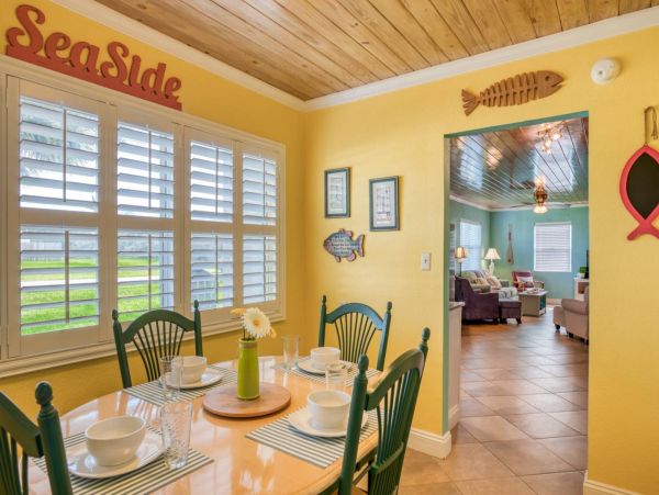 St. Augustine Home 1028064