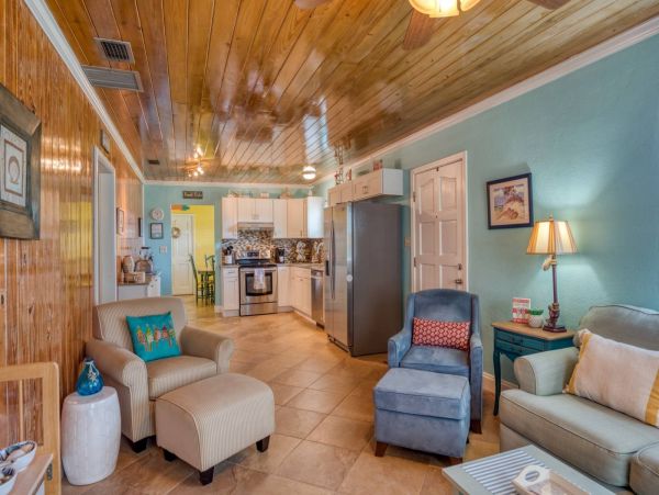 St. Augustine Home 1028064