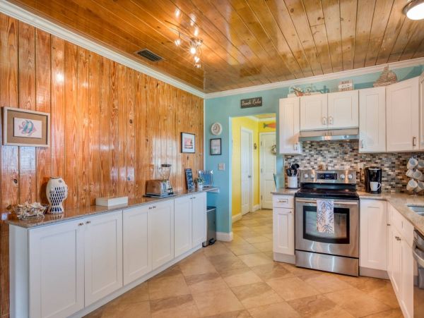 St. Augustine Home 1028064
