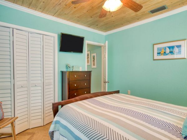 St. Augustine Home 1028064
