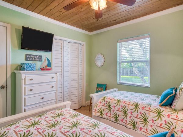 St. Augustine Home 1028064