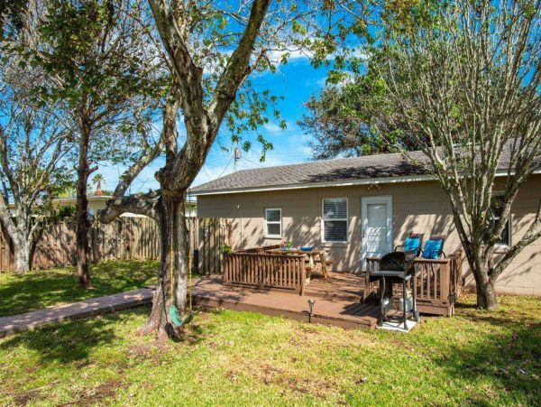 St. Augustine Home 1028064