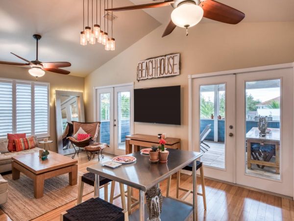 St. Augustine Home 1028070