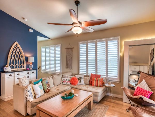 St. Augustine Home 1028070
