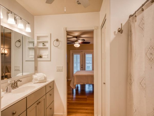St. Augustine Home 1028070