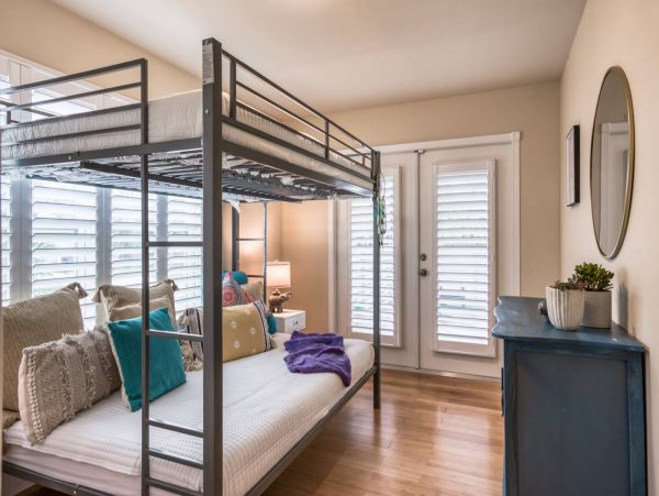 St. Augustine Home 1028070