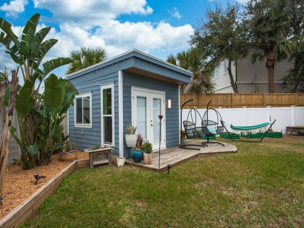 St. Augustine Home 1028070