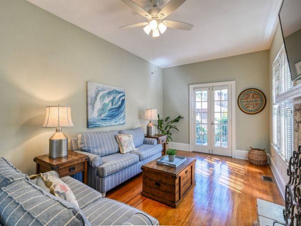St. Augustine Home 1028078