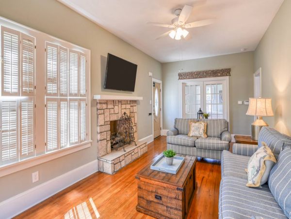 St. Augustine Home 1028078