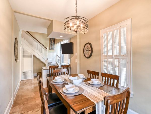 St. Augustine Home 1028078