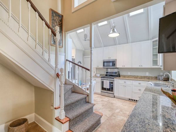 St. Augustine Home 1028078