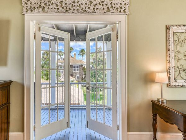 St. Augustine Home 1028078