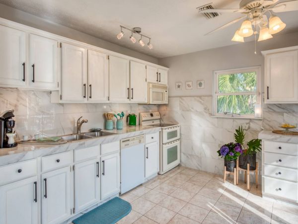 St. Augustine Home 1028080