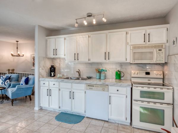 St. Augustine Home 1028080