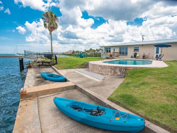 St. Augustine Home 1028081