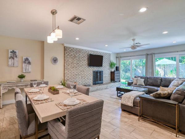 St. Augustine Home 1028082
