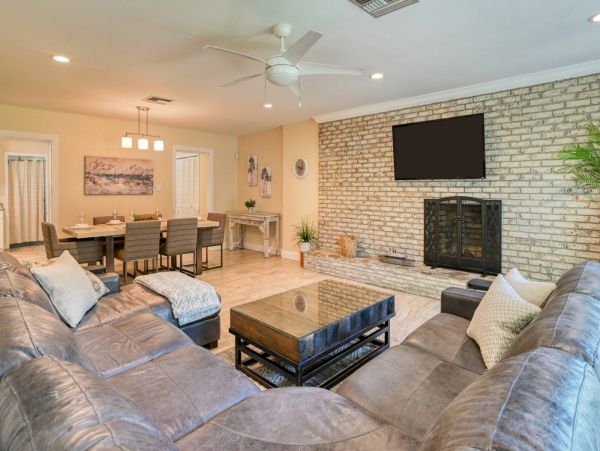 St. Augustine Home 1028082