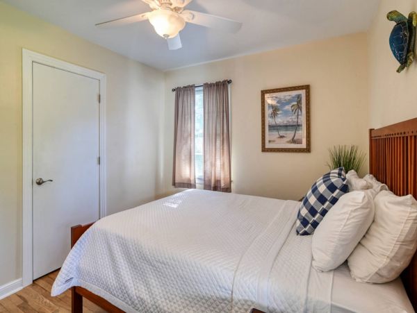 St. Augustine Home 1028082