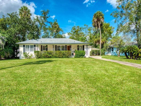 St. Augustine Home 1028082