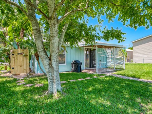 St. Augustine Home 1028083