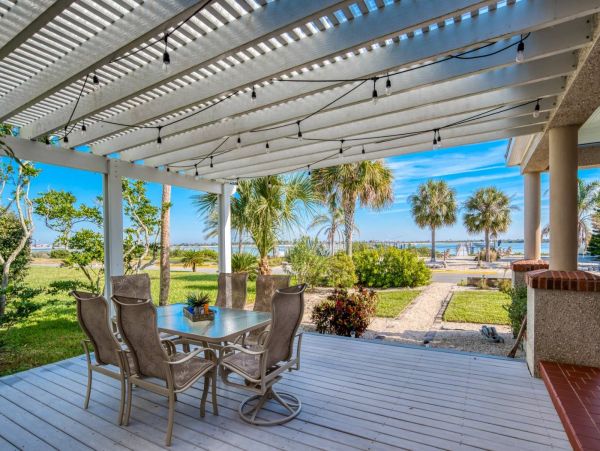 St. Augustine Four Bedroom Home with private Hot Tub