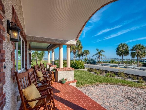 St. Augustine Four Bedroom Home with private Hot Tub