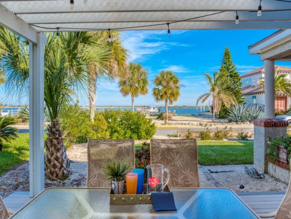 St. Augustine Four Bedroom Home with private Hot Tub