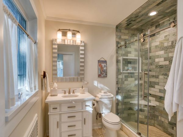 St. Augustine Four Bedroom Home with private Hot Tub