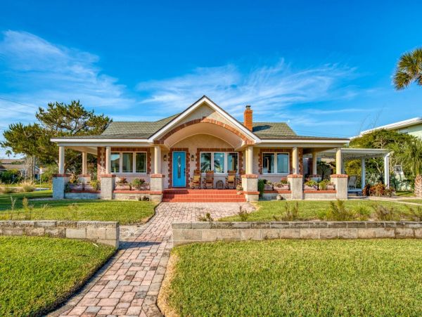 St. Augustine Four Bedroom Home with private Hot Tub