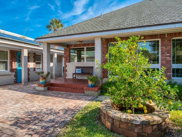 St. Augustine Four Bedroom Home with private Hot Tub