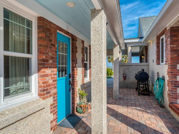 St. Augustine Four Bedroom Home with private Hot Tub