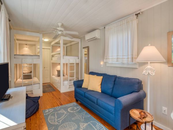 St. Augustine Four Bedroom Home with private Hot Tub