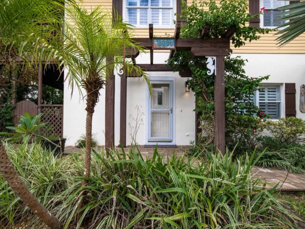 St. Augustine Home 1028090