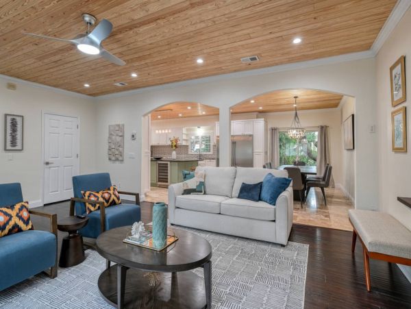 St. Augustine Home 1028090