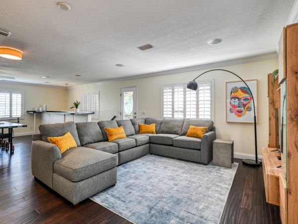St. Augustine Home 1028090