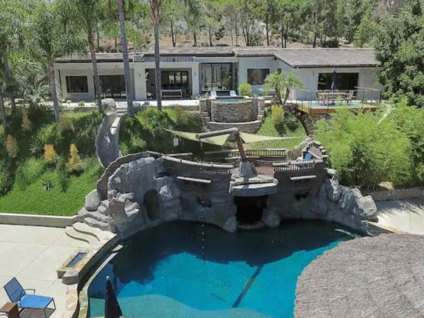 Luxury 7 Bedrooms Pool Vacation Estate in Escondido