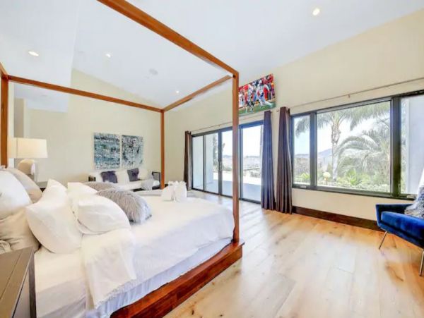 Luxury 7 Bedrooms Pool Vacation Estate in Escondido