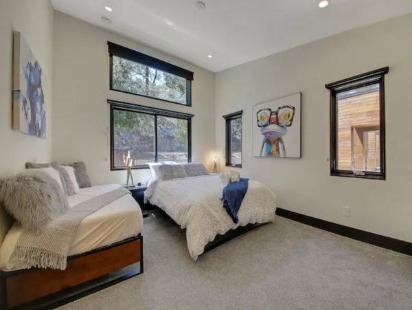 Luxury 7 Bedrooms Pool Vacation Estate in Escondido