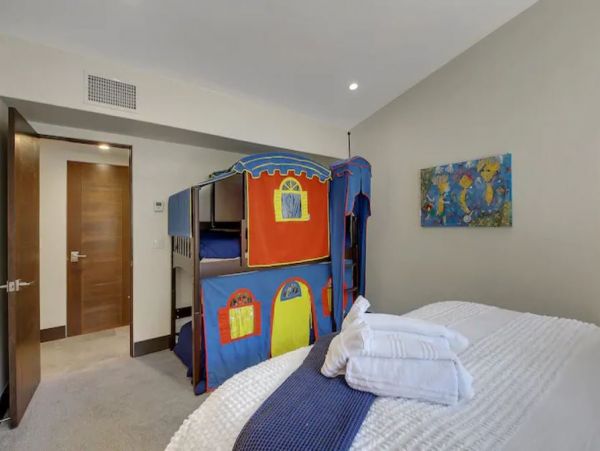 Luxury 7 Bedrooms Pool Vacation Estate in Escondido