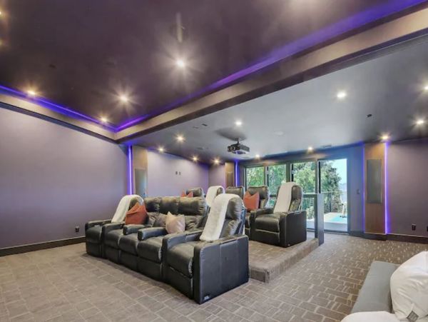 Luxury 7 Bedrooms Pool Vacation Estate in Escondido