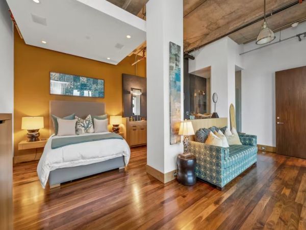 Luxury Penthouse with Views in Honolulu Close to Beach