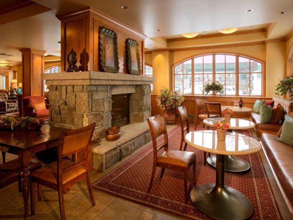Lovely 2 Bedroom Condo in Vail Steps to Lift