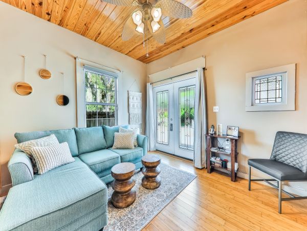 St. Augustine Home 1028099
